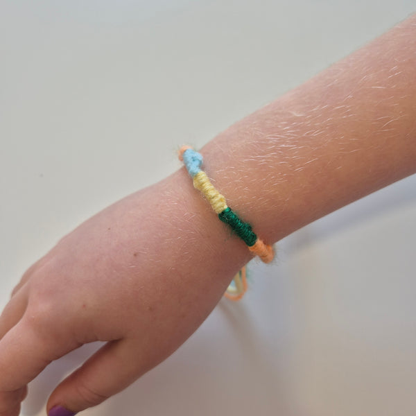 Friendship Bracelets by Oh My Craft