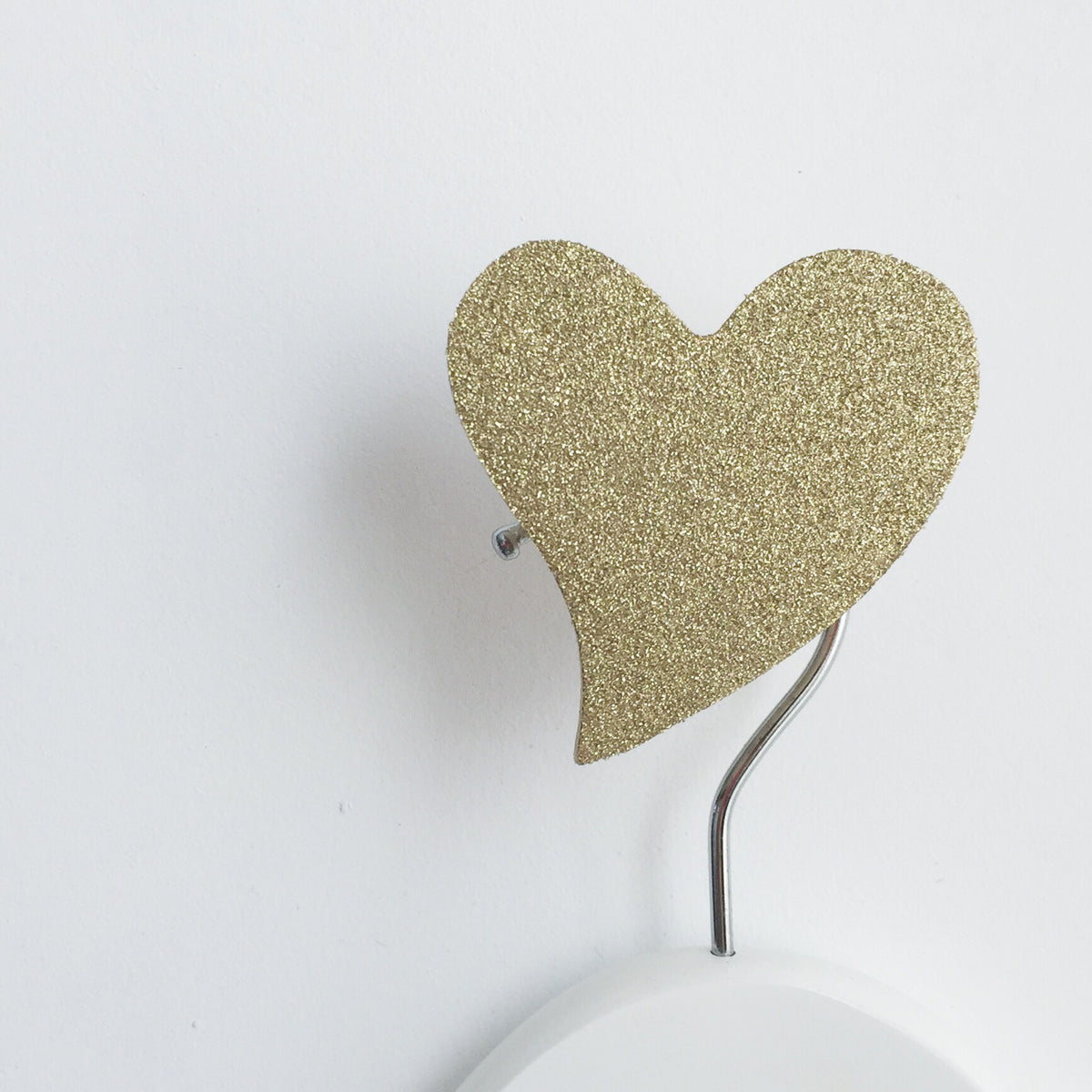 knobbly. heart wall hook gold glitter