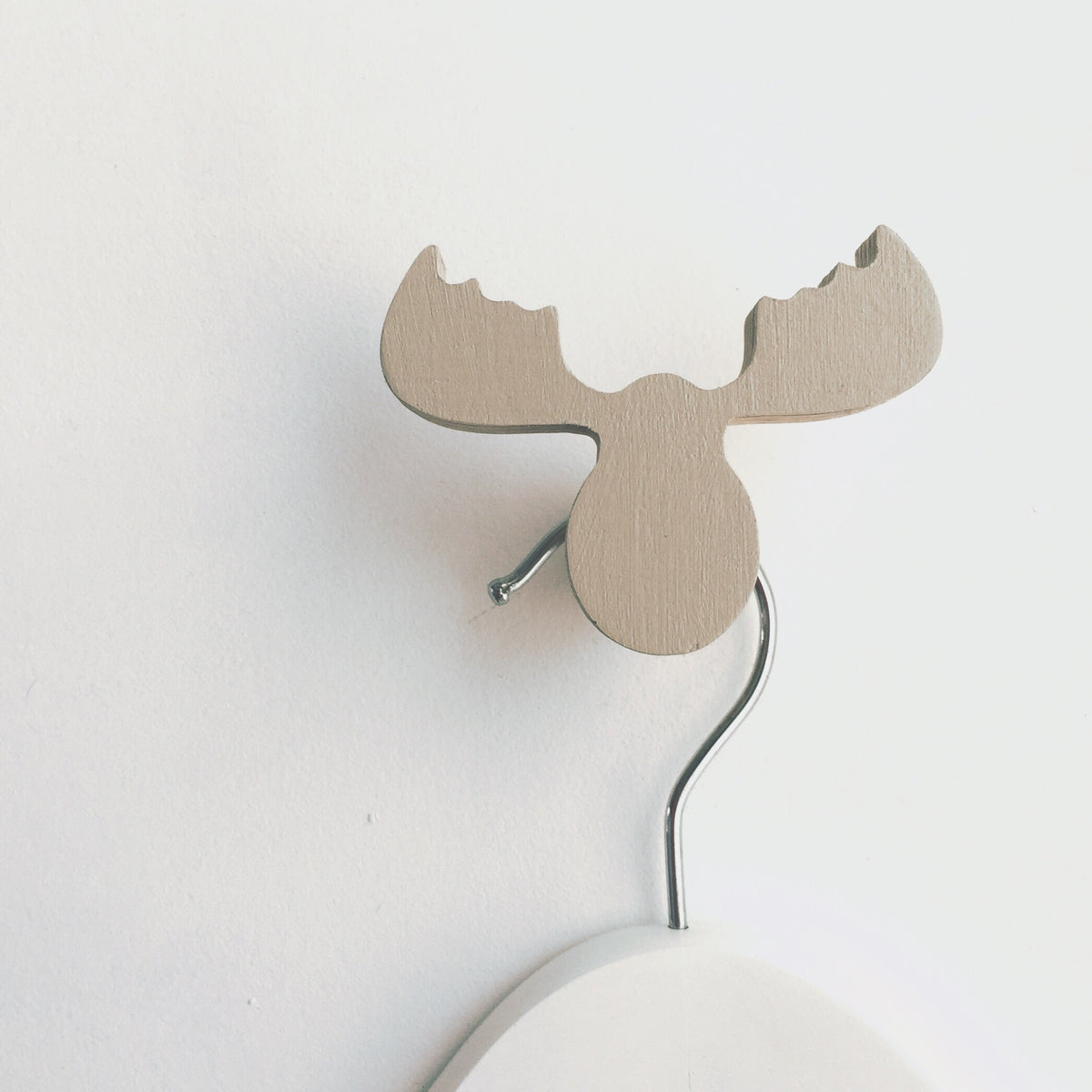 knobbly. moose wall hook natural knit brown