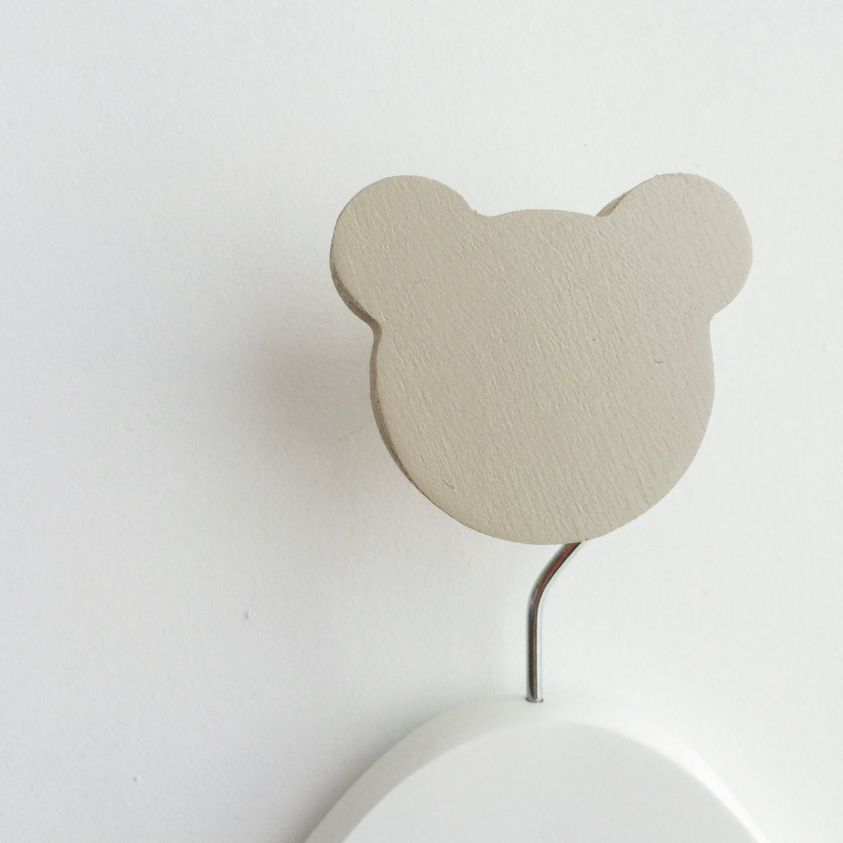 knobbly. teddy wall hook natural knit